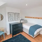6 Clarence Place *