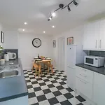 6 Clarence Place * Whitby