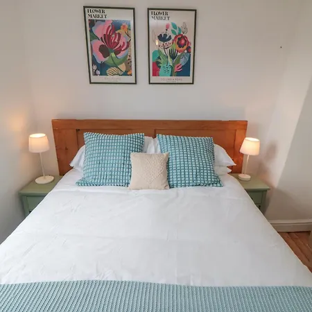 6 Clarence Place Nyaraló *