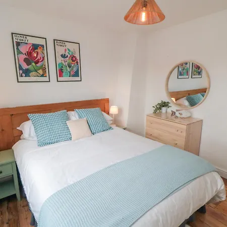 6 Clarence Place Whitby