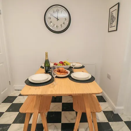 6 Clarence Place Nyaraló *